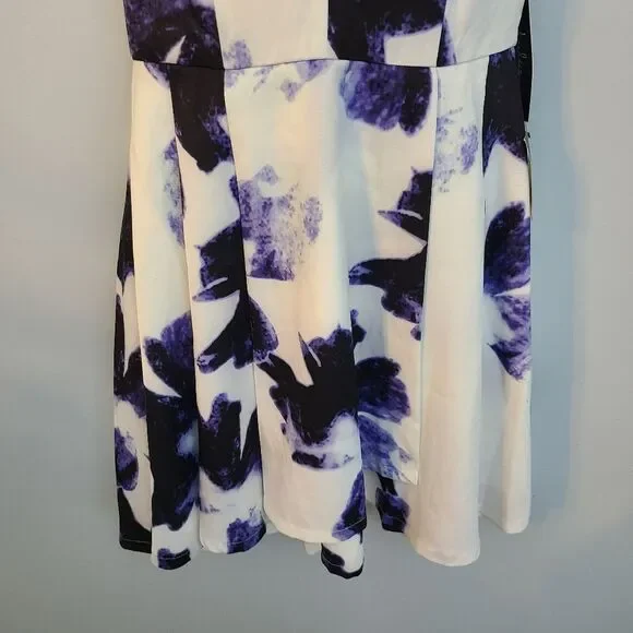 LULU"S Seeing Chic Blue and Ivory Print Skater Dress Womens  S NWT Style 338362 - Picture 13 of 16